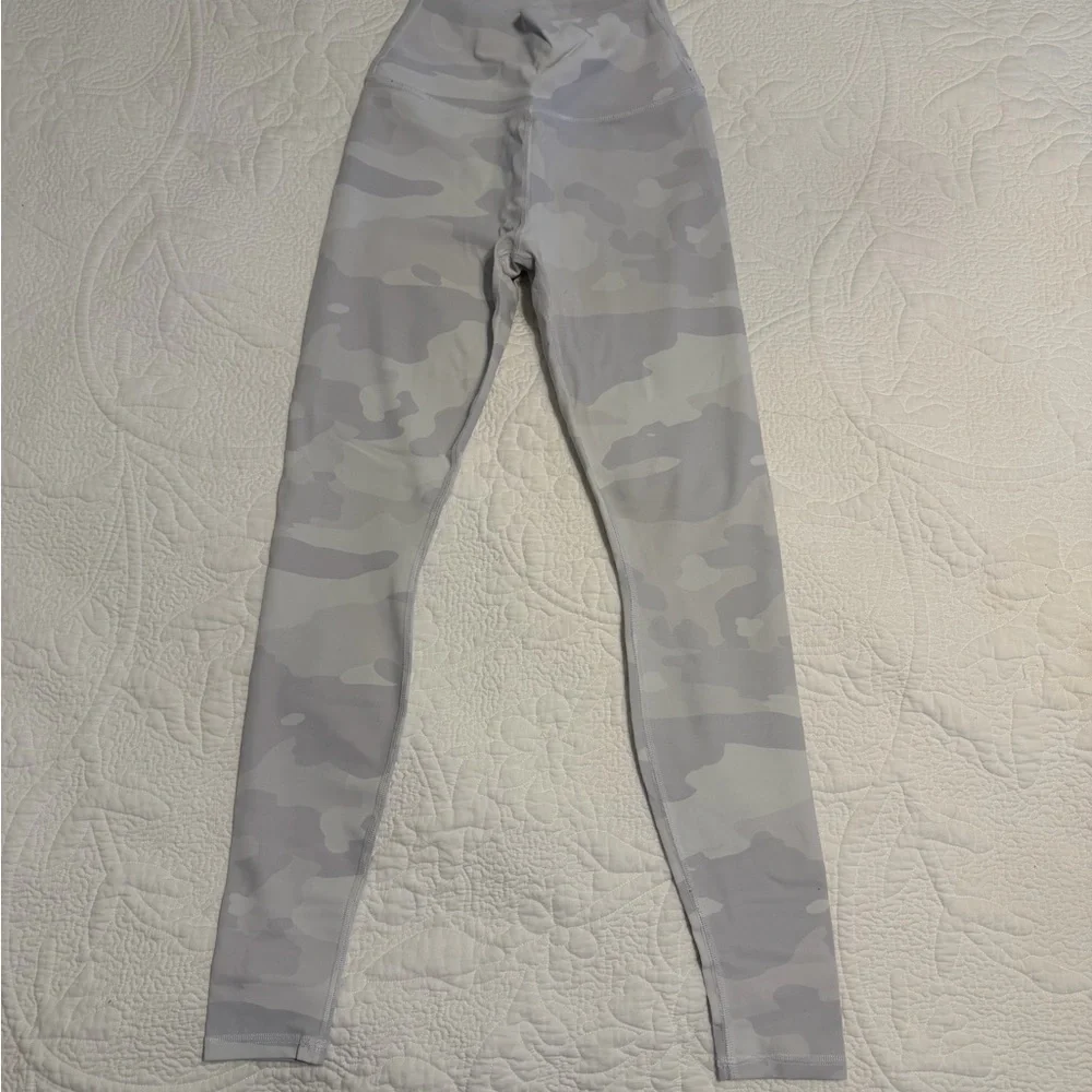 Alo High-Waist Leggings
